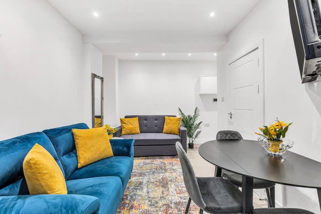Luxstay Holland Park Apartment With Ac Londyn Zewnętrze zdjęcie