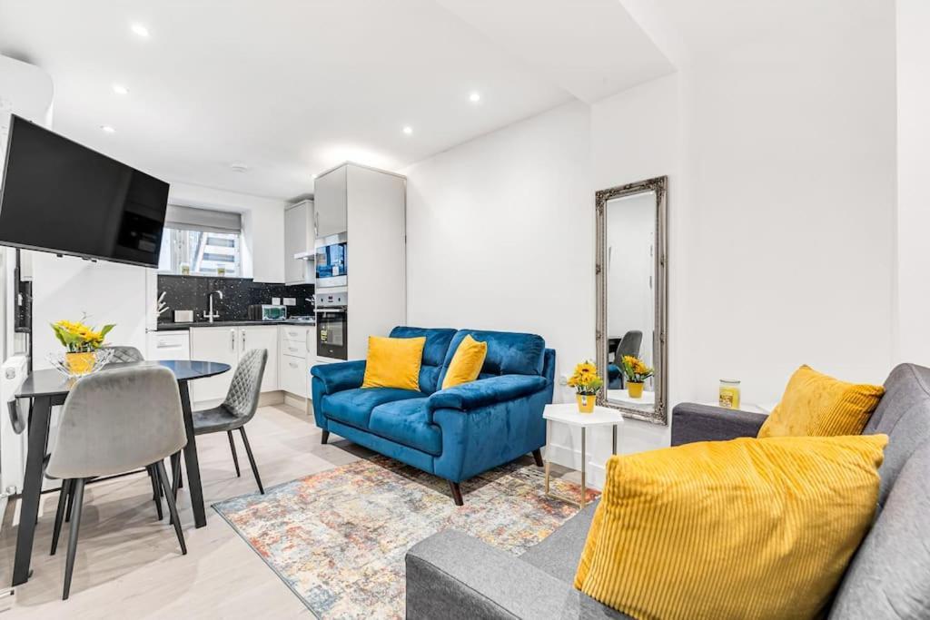 Luxstay Holland Park Apartment With Ac Londyn Zewnętrze zdjęcie